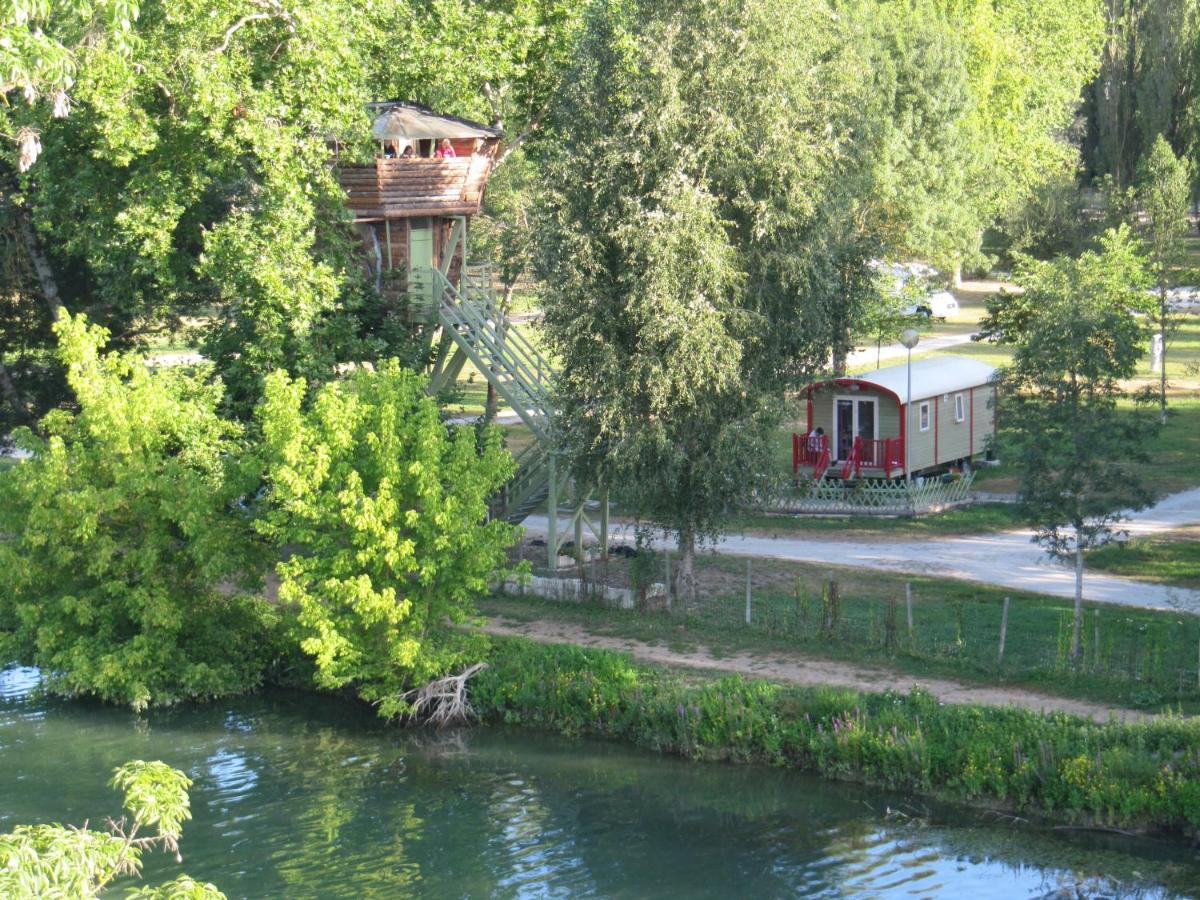 Camping Belle Riviere Chaniers Exterior foto