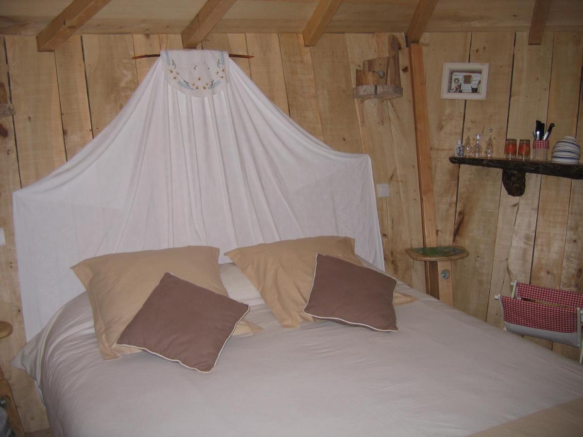 Camping Belle Riviere Chaniers Exterior foto