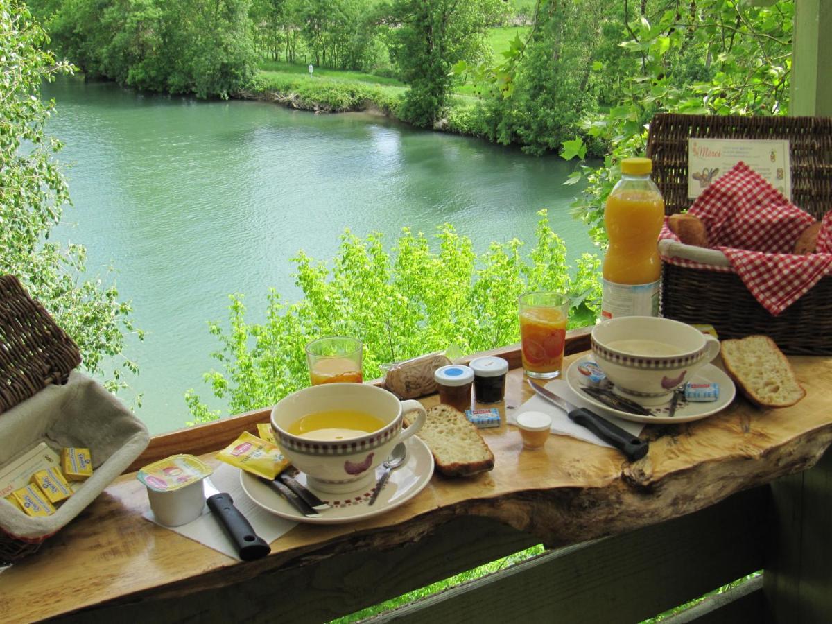 Camping Belle Riviere Chaniers Exterior foto