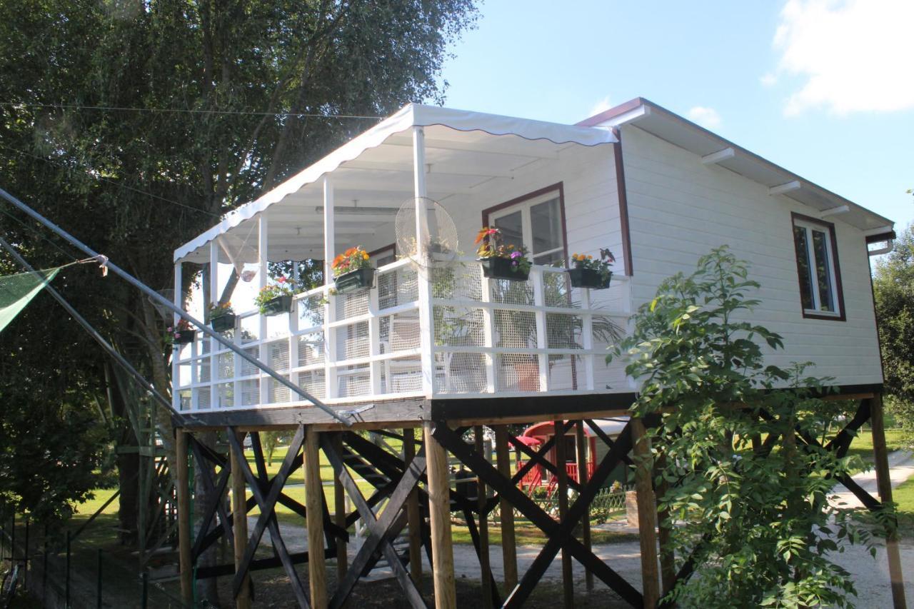 Camping Belle Riviere Chaniers Exterior foto