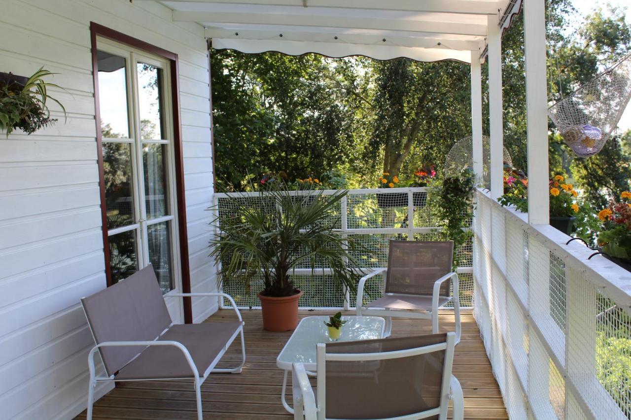 Camping Belle Riviere Chaniers Exterior foto