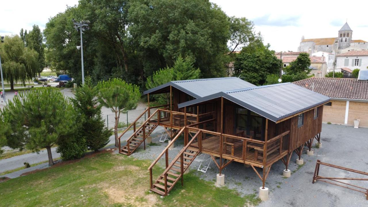 Camping Belle Riviere Chaniers Exterior foto